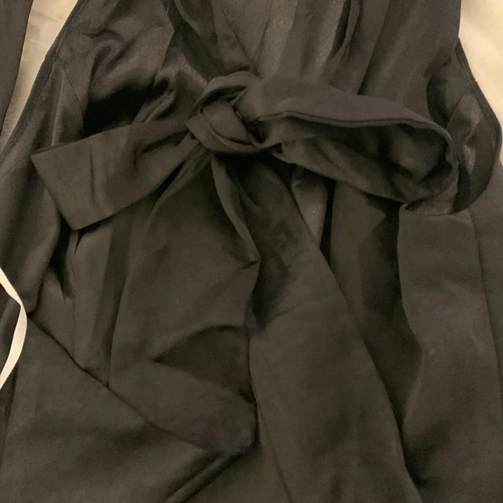 Lulus black silk jumpsuit in size Medium - Picture 9 of 9